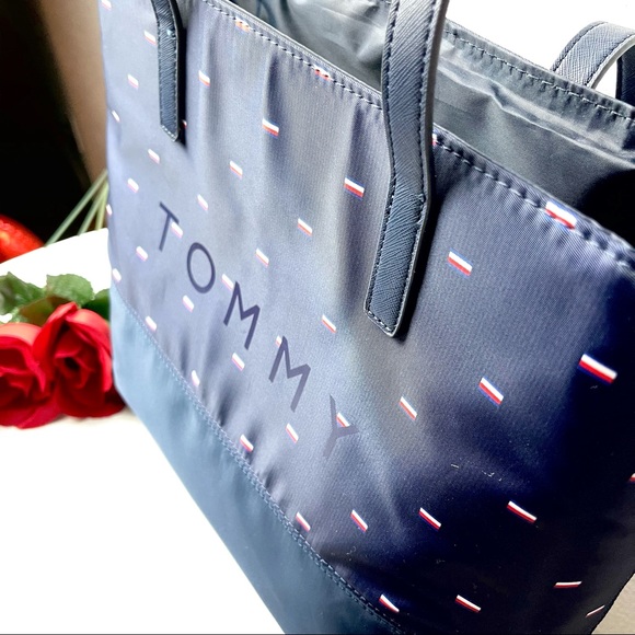 NEW Tommy Hilfiger Tote Bag - Picture 2 of 5